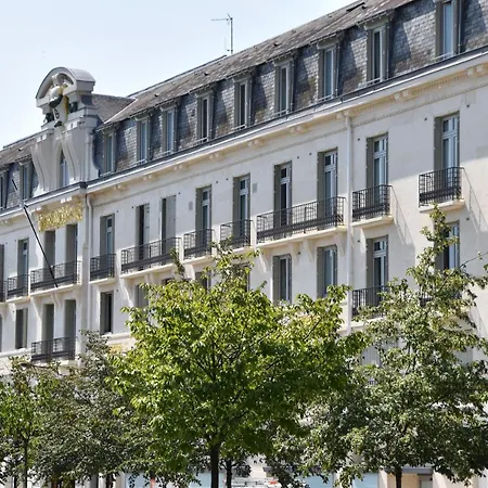 Le Grand 4* Tours