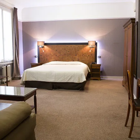 Grand Hotel De Tours 4* Tours