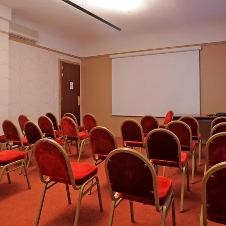 Grand Hotel De Tours Hotel 4*