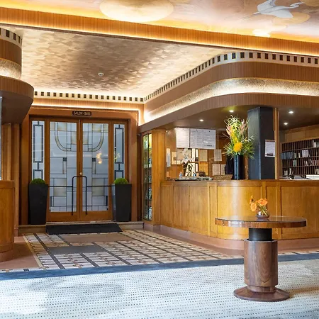 Grand Hotel De Tours 4*