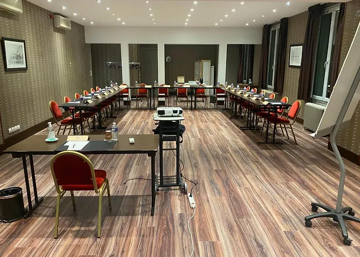 Отель Le Grand 4*